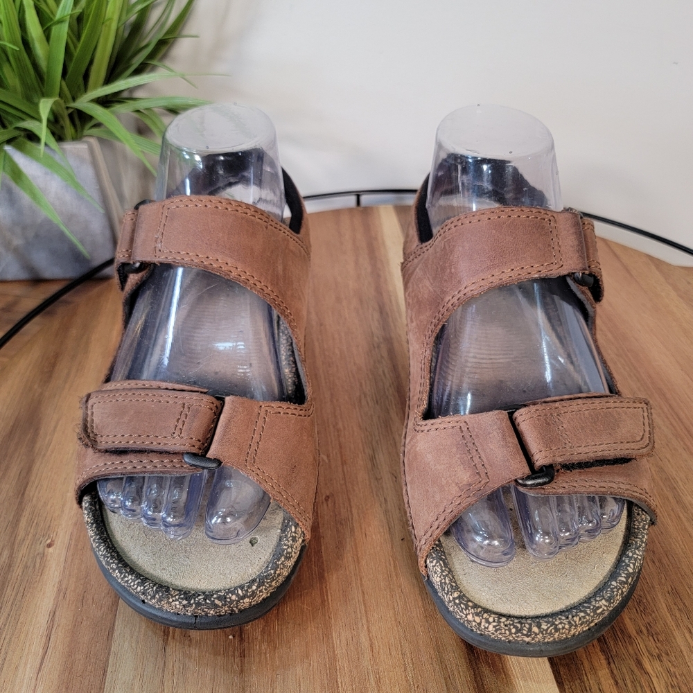 ecco cosmo sandals